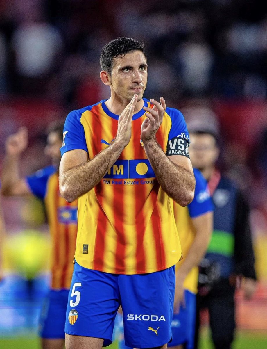 Córner Che🦇 tweet media