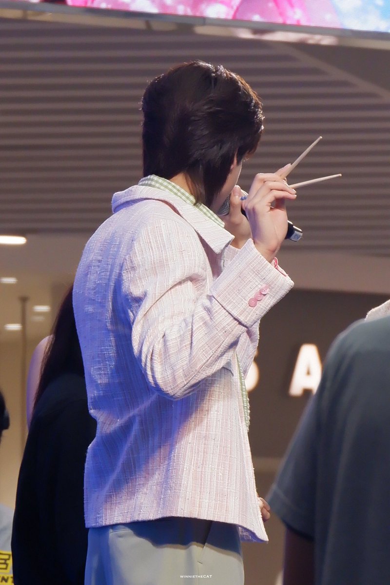 He is The(e) CAT tweet media