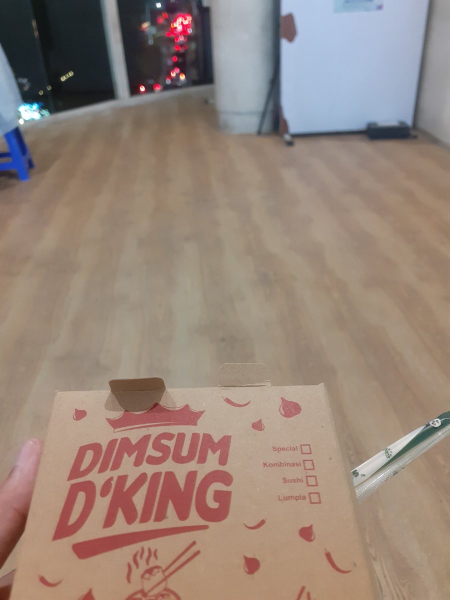 Akan aku hadapi kemacetan ini, bentar makan dimsum d'king duluuu ✊🤝