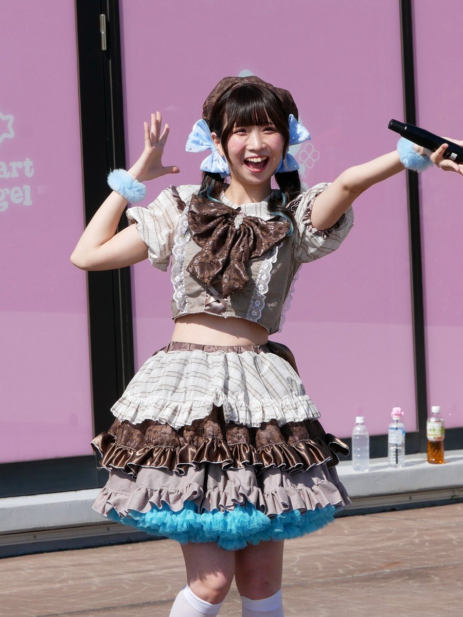 よんもく tweet media