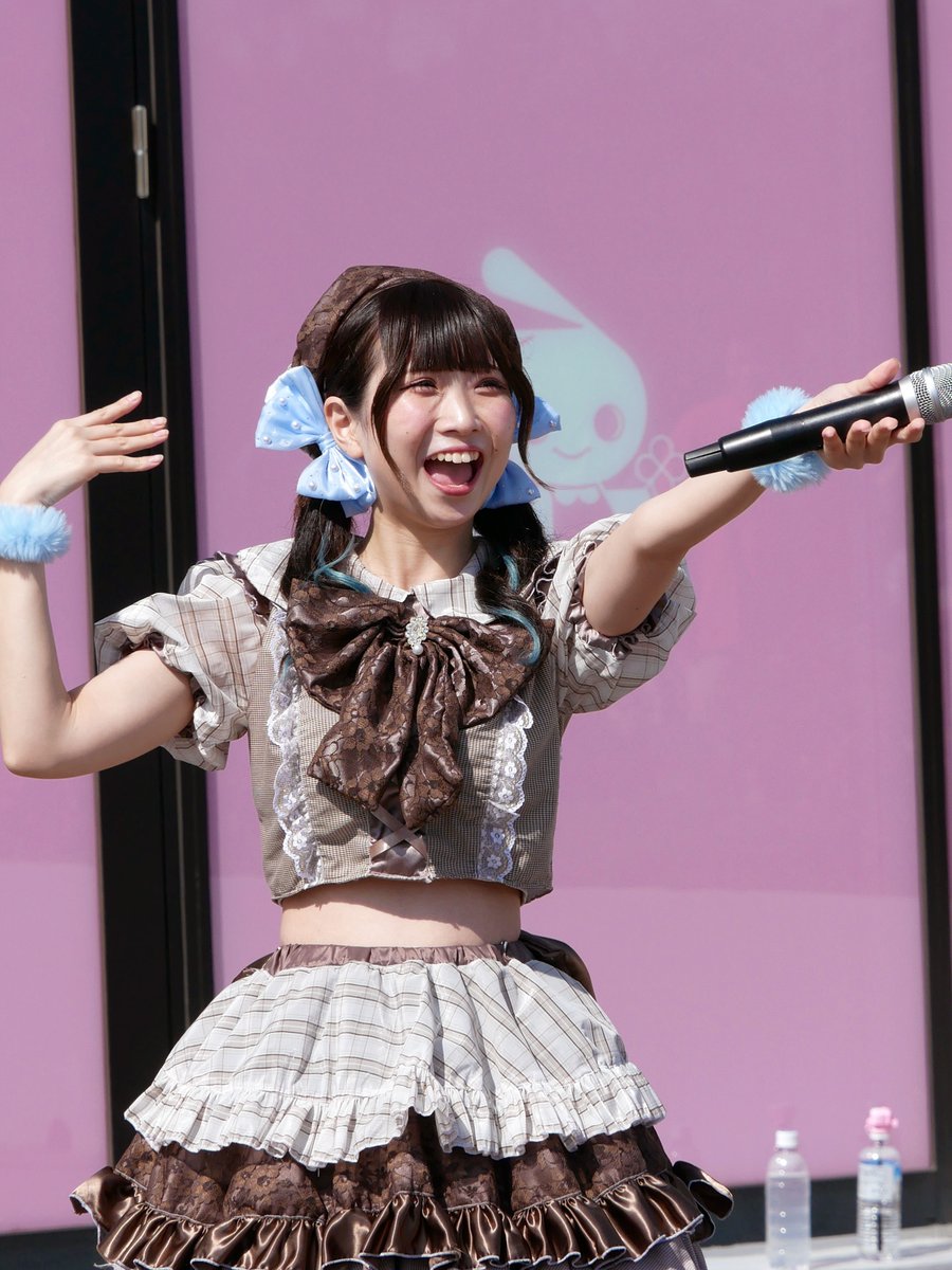 よんもく tweet media