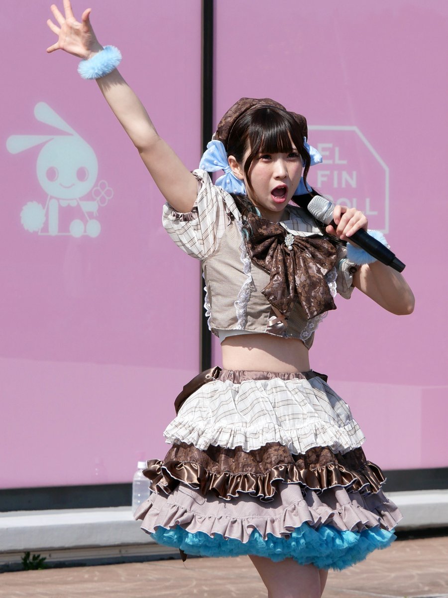 よんもく tweet media