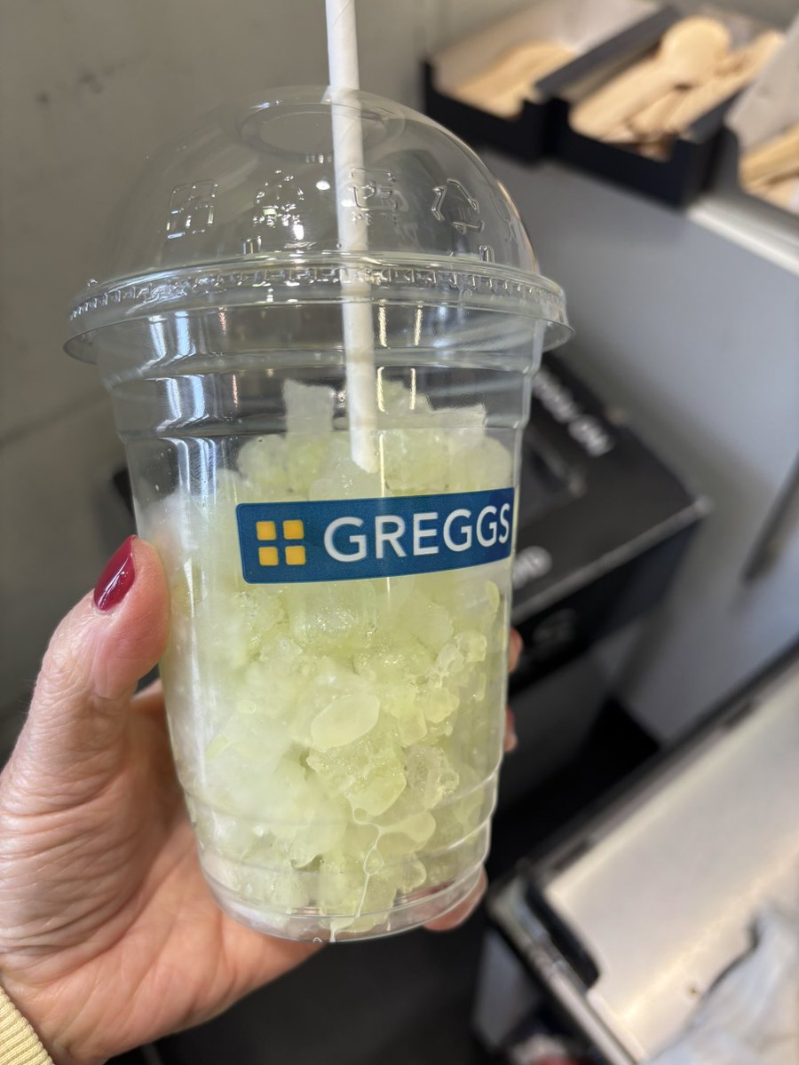 rebeccaburkill's tweet photo. @GreggsOfficial £3.60 for an iced matcha which is basically all ice and very little liquid is just ridiculous!! https://t.co/3FMw0NqpPz