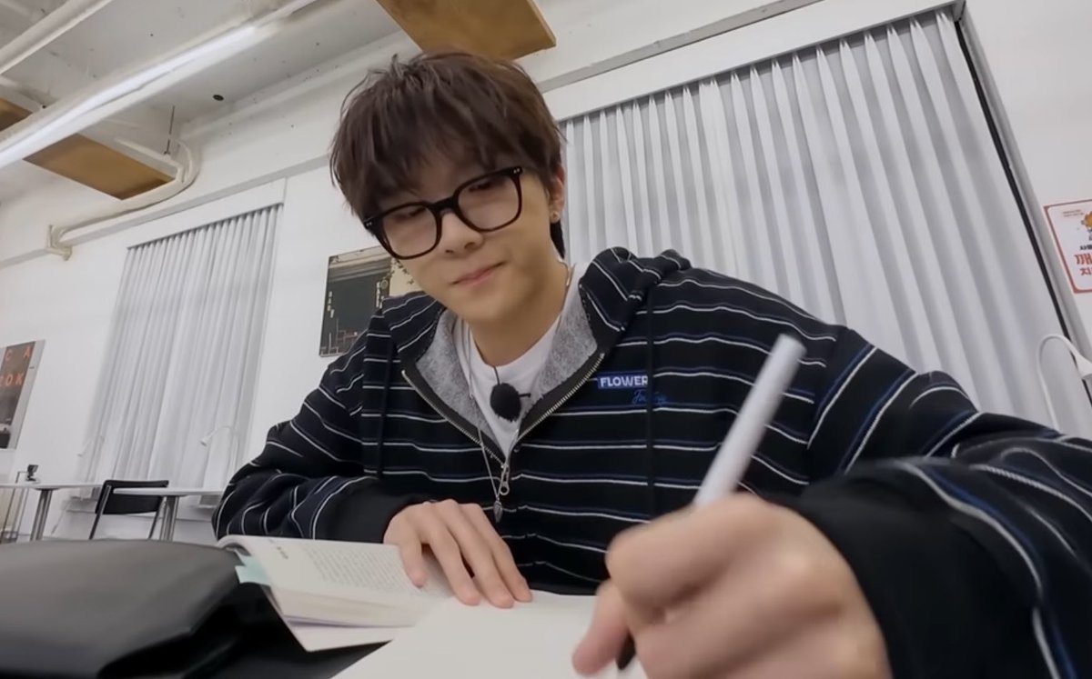 ︲ unaa ɞ ♡% tweet media