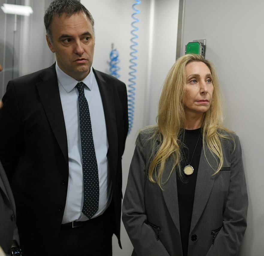 SoyPROpuro's tweet image. Que gran #ANOMALÍA es que una #Tarotista #Repostera #AltaCoimera participe de cuestiones de Estado como si supiera de algo y todos finjamos demencia.