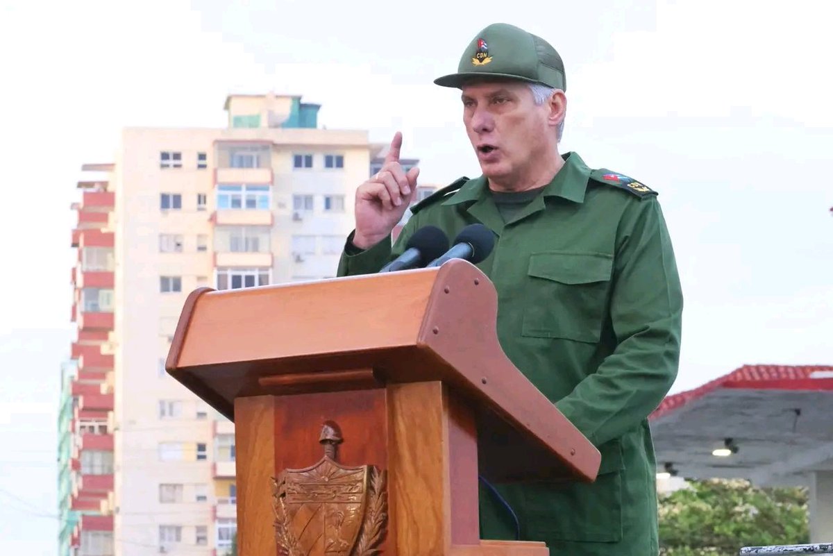 La historia ahora no será diferente. Al imperio que nos amenaza le decimos: Cuba, somos millones. Somos un pueblo dispuesto a combatir si nos agreden con la misma unidad y fiereza de los 32 cubanos caídos el 3 de enero.