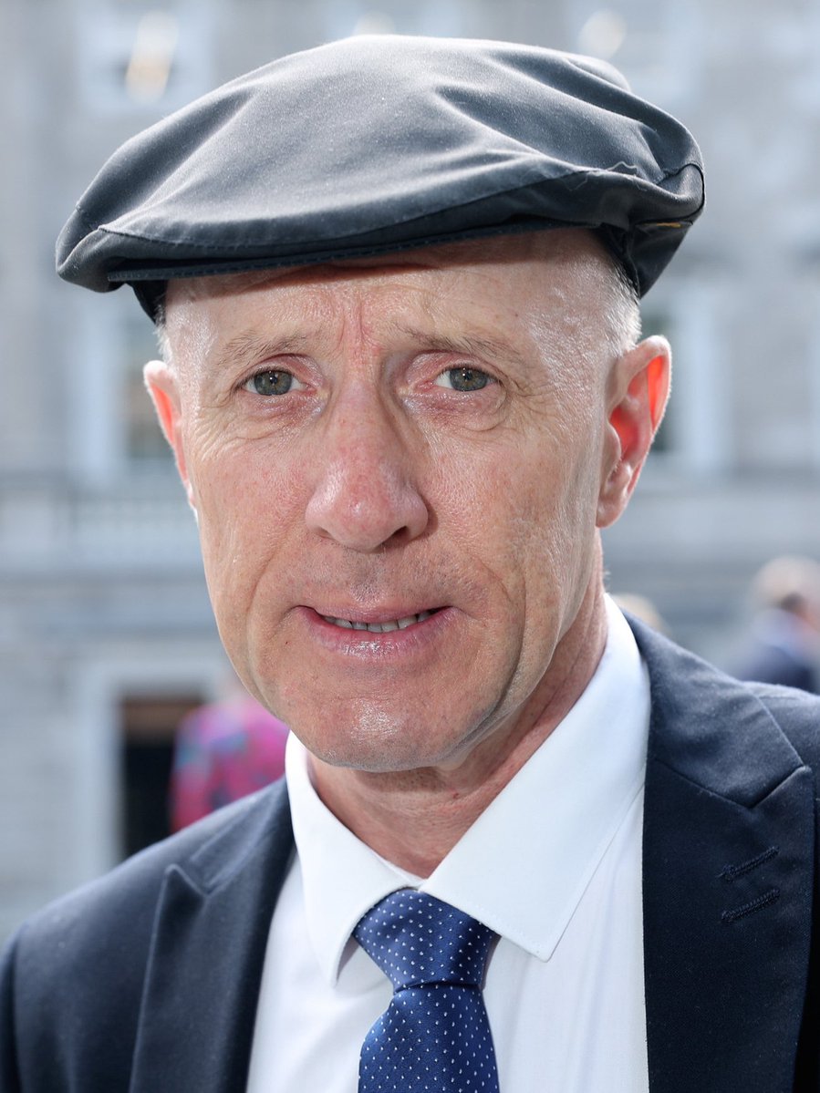 RyanAlbert2026's tweet image. 🚨BREAKING:

Michael Healy Rae TD will vote NO CONFIDENCE in Micheál Martin and will tender his resignation from now. 

#FuelProtest