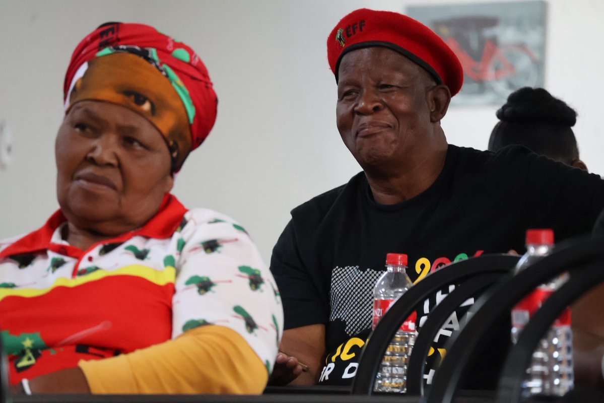 effnorthercape's tweet image. ♦️ICYMI♦️

Provincial Coordinator Commissar Shadrack Tlhaole addressing Dikgatlong Subregional Elections Task Force in Barkley West.

#RegisterToVoteEFF  In The 2026 Local Government Elections On The Following Link: registertovoteeff.org.za