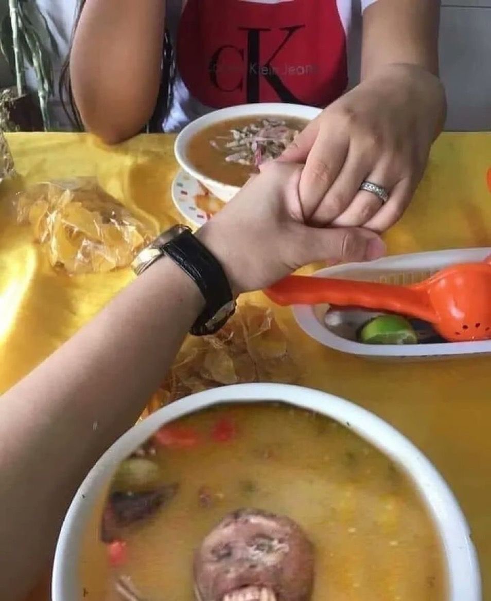 Resumo Turma

Tudo parecia ir bem, já que ela queria ser surpreendida. Levei-a em um dos melhores restaurantes, ela não curtiu a culinária e, por fim, pedi que ela ajudasse ao menos na divisão da conta, pois não a monetizei. Ela pegou e foi embora, me deixando aqui. 

Conselho de