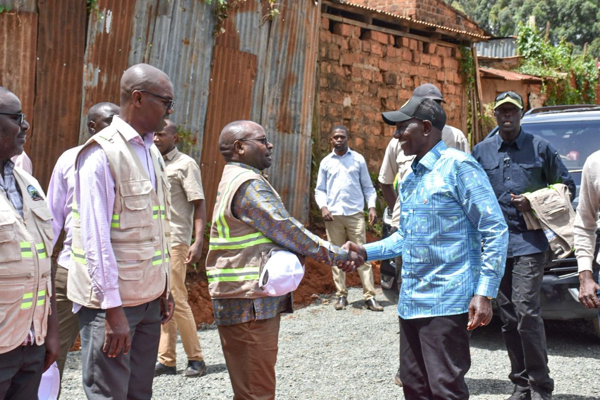 KeRRA_Ke's tweet photo. Today H. E The President William Samoei Ruto PhD, launched the upgrading to bitumen standard of Nyabisabo-Kegati, Nyaguta-Amariba, Nyaguta-Riariga, Omosasa-Geserere and Keumbu-Ibeno projects.

The projects will significantly improve market access for produce, boost trade within the region and advance KeRRA's vision of a sustainable road network for better resource accessibility.