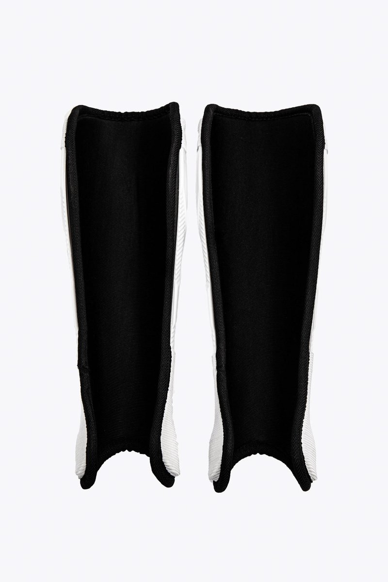 Kompania_STS's tweet photo. Поступили в продажу щитки для хоккея на траве Osaka Shinguard White-Black (Osaka World, Бельгия). Размеры S, M https://t.co/YmJv4BVmEp