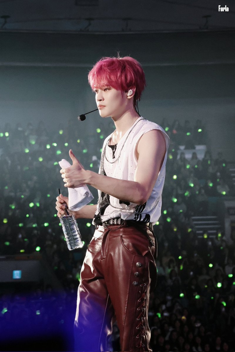 ccclllfurla tweet media