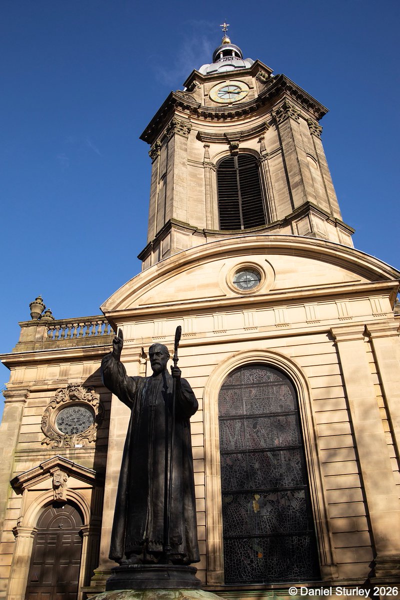 Daniel_Sturley's tweet photo. #Birmingham UK, 4 views of the St Philip's Cathedral in #Cathedral Square, aka 'Pigeon Park' π
#BirminghamWeAre #Architecture #AllStyles
#Photography https://t.co/81AVqbkNXP