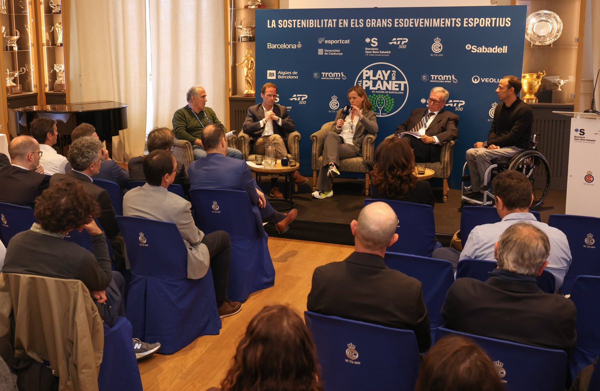 Aigües de Barcelona tweet media