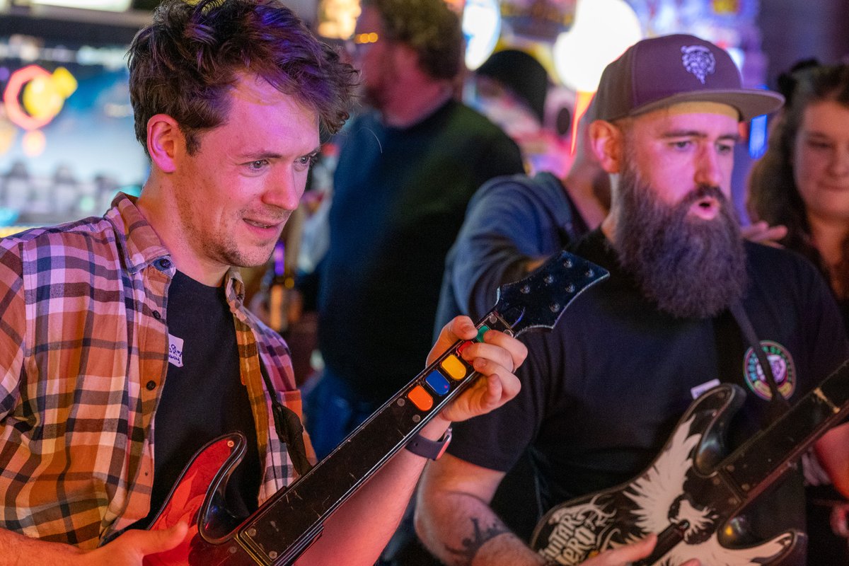 MCR MeetUps | Powered By Twitch tweet media