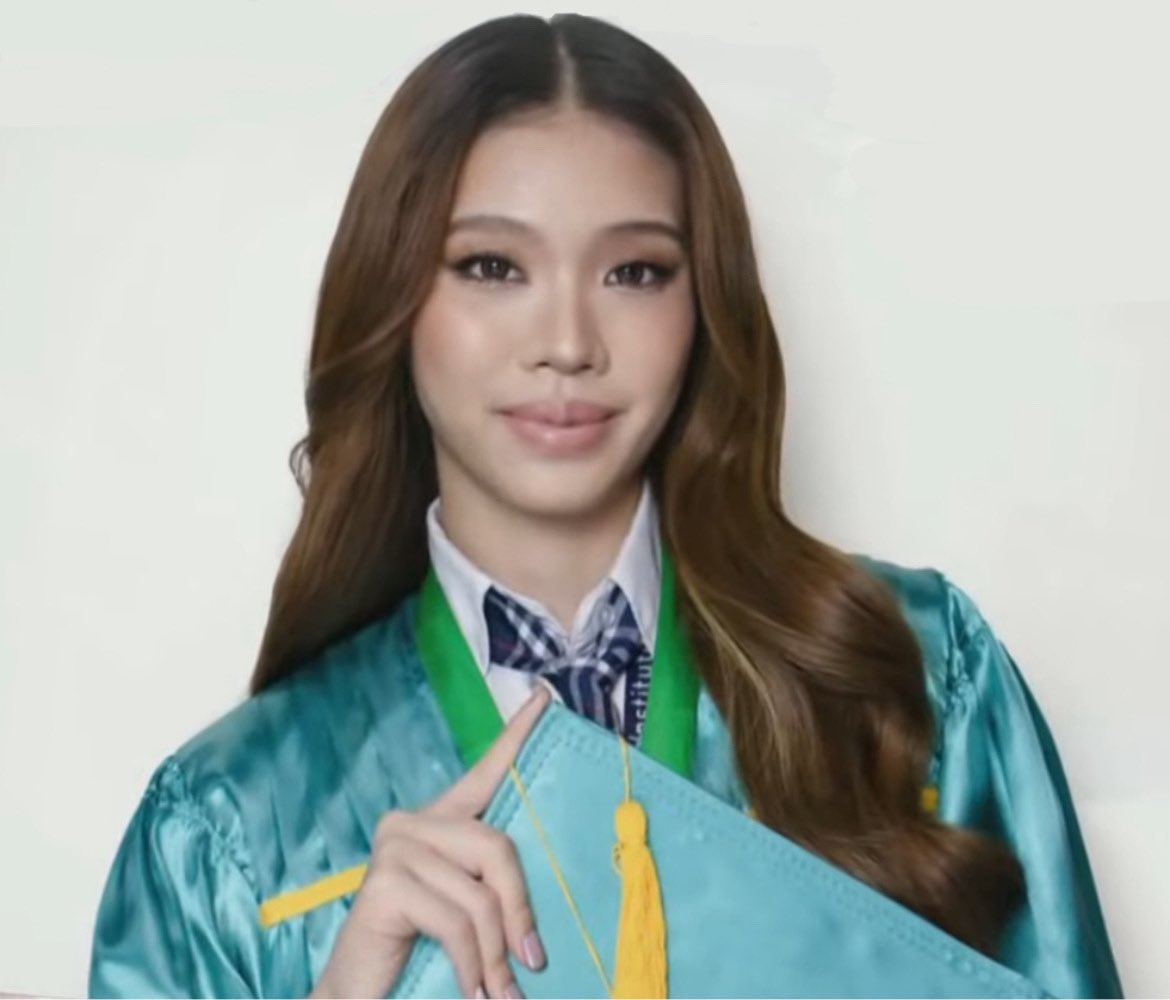 starchivestacey's tweet image. congratulations, stacey! 🙌🏼 

so proud of you!! 💖 graduate na si nation's princess!!