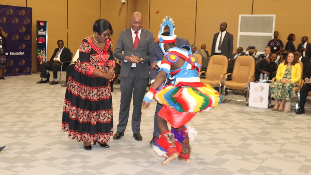 ilolusaka's tweet photo. 🇿🇲 Education Minister Dr Douglas Syakalima, representing President @HHichilema, said introducing #travel & #tourism as a stand‑alone subject is a major milestone for #youth employability & entrepreneurship. He said this at the at 4th #ZITHS Education Summit in Lusaka. #YouthJobs https://t.co/iNhi6pyrHp