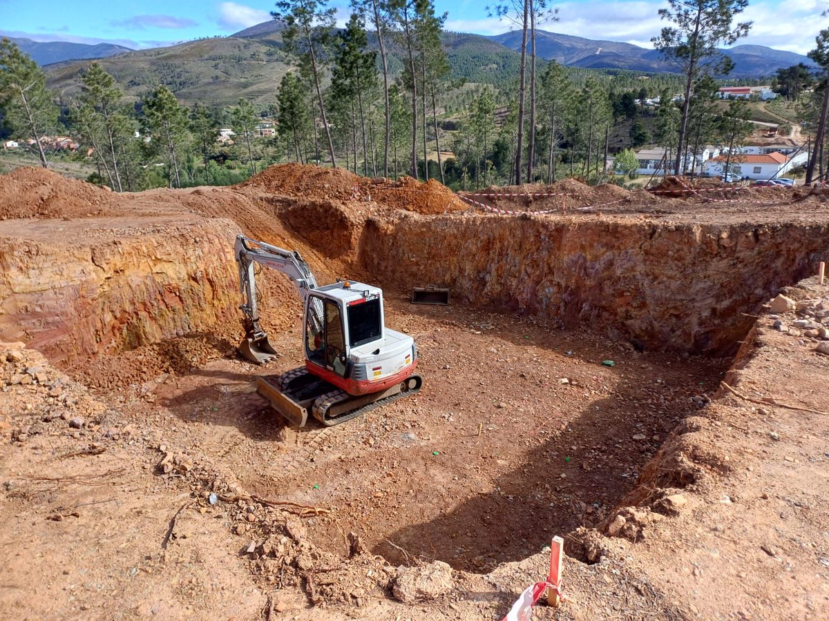 agriculturaEXT's tweet photo. 🟢El SG de Desarrollo Sostenible, Coordinación y Planificación Hídrica de @Junta_Ex, @VGdelMoral ha visitado las obras de la nueva #ETAP para el abastecimiento de agua a los municipios cacereños de #Pinofranqueado, #Azabal y #CasardePalomero con un presupuesto de 1,6 mill. de €. https://t.co/WuWMfRlXIW