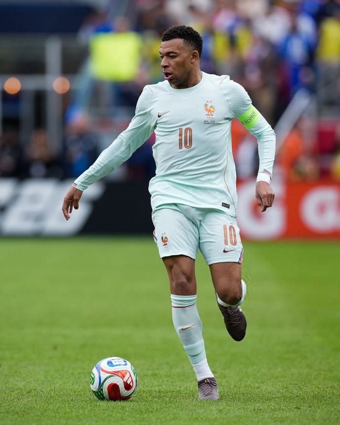 CT INFO 17 tweet media