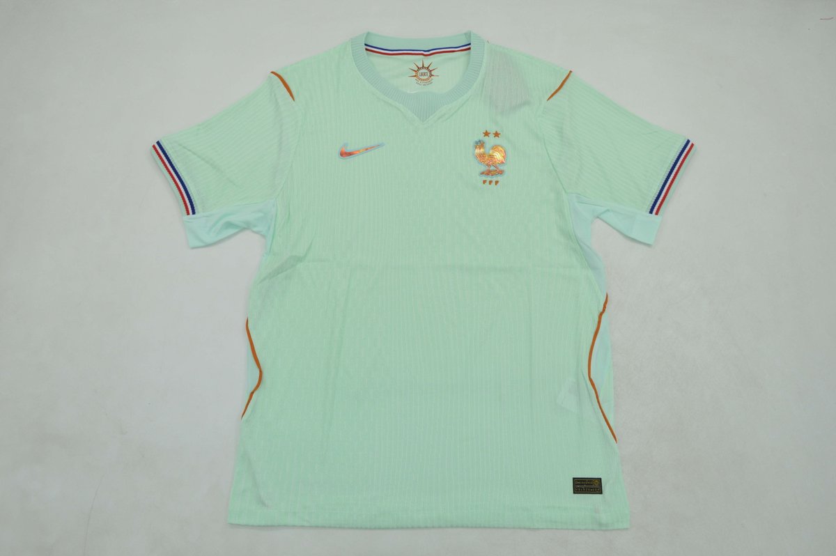 CT INFO 17 tweet media