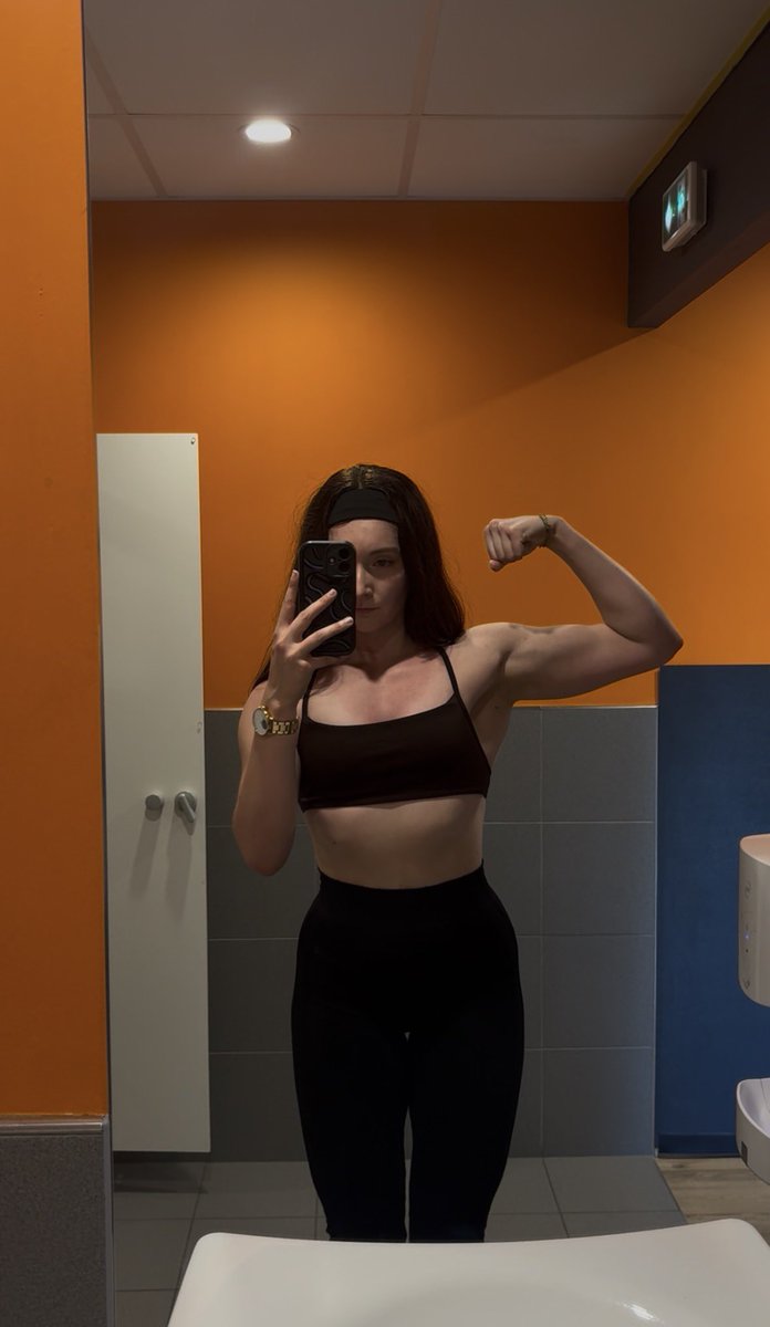 𝓕𝓻𝓮𝔂𝓳𝓪 tweet media