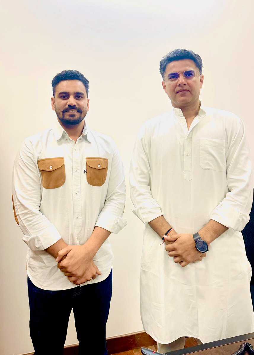 आज प्रदेश के जन-जन के लाडले,हमारे प्रेरणास्रोत आदरणीय सचिन पायलट जी से उनके निवास पर आत्मीय मुलाकात करके विभिन्न समसामयिक विषयों और जनहित के मुद्दों पर विस्तार से चर्चा की।

आपका मार्गदर्शन और स्नेह हमेशा जनसेवा के मार्ग पर आगे बढ़ने की शक्ति देता है। 
#RajasthanYouthCongress