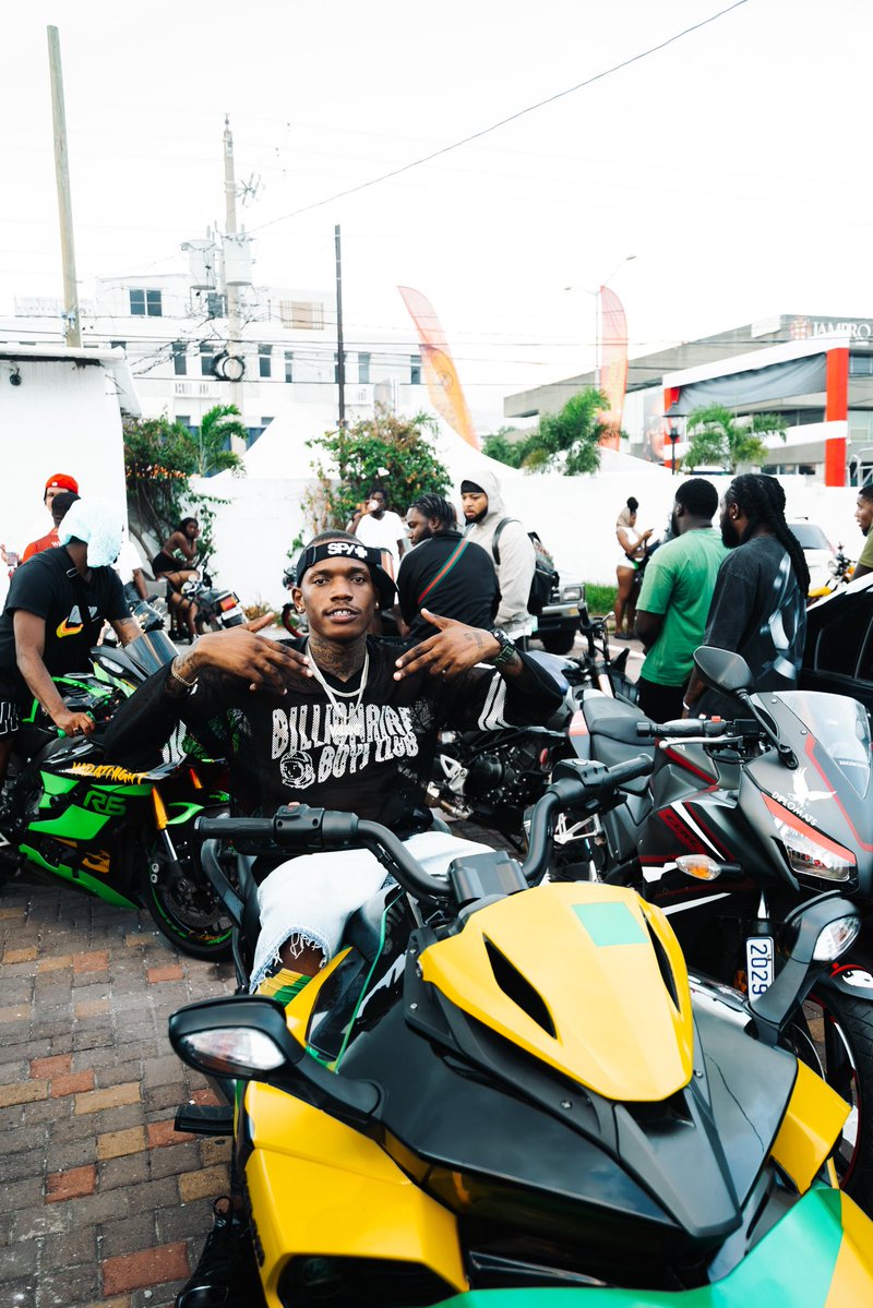 Valiant🧢 tweet media