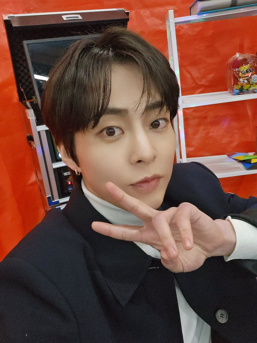 xiumindailypics tweet media