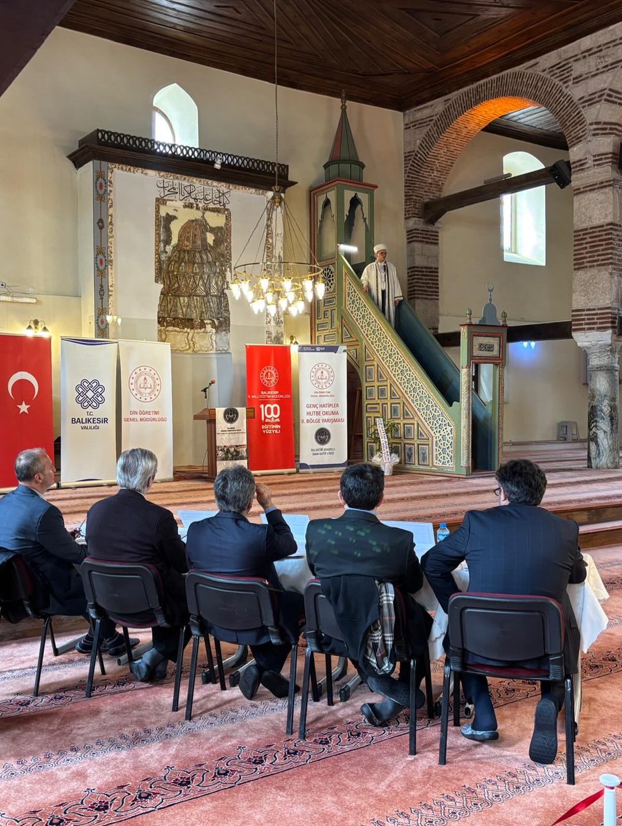 cimder59's tweet photo. Genç Hatipler Hutbe Okuma Yarışması 2. bölge finalinde Murat Hüdavendigar Anadolu İmam Hatip Lisesi öğrencisi Hamit Arda DÖNEN bölge dördüncüsü olmuştur. Öğrencimizi ve öğretmenlerimizi tebrik eder başarılarının devamını dileriz. https://t.co/1awODgQOmr
