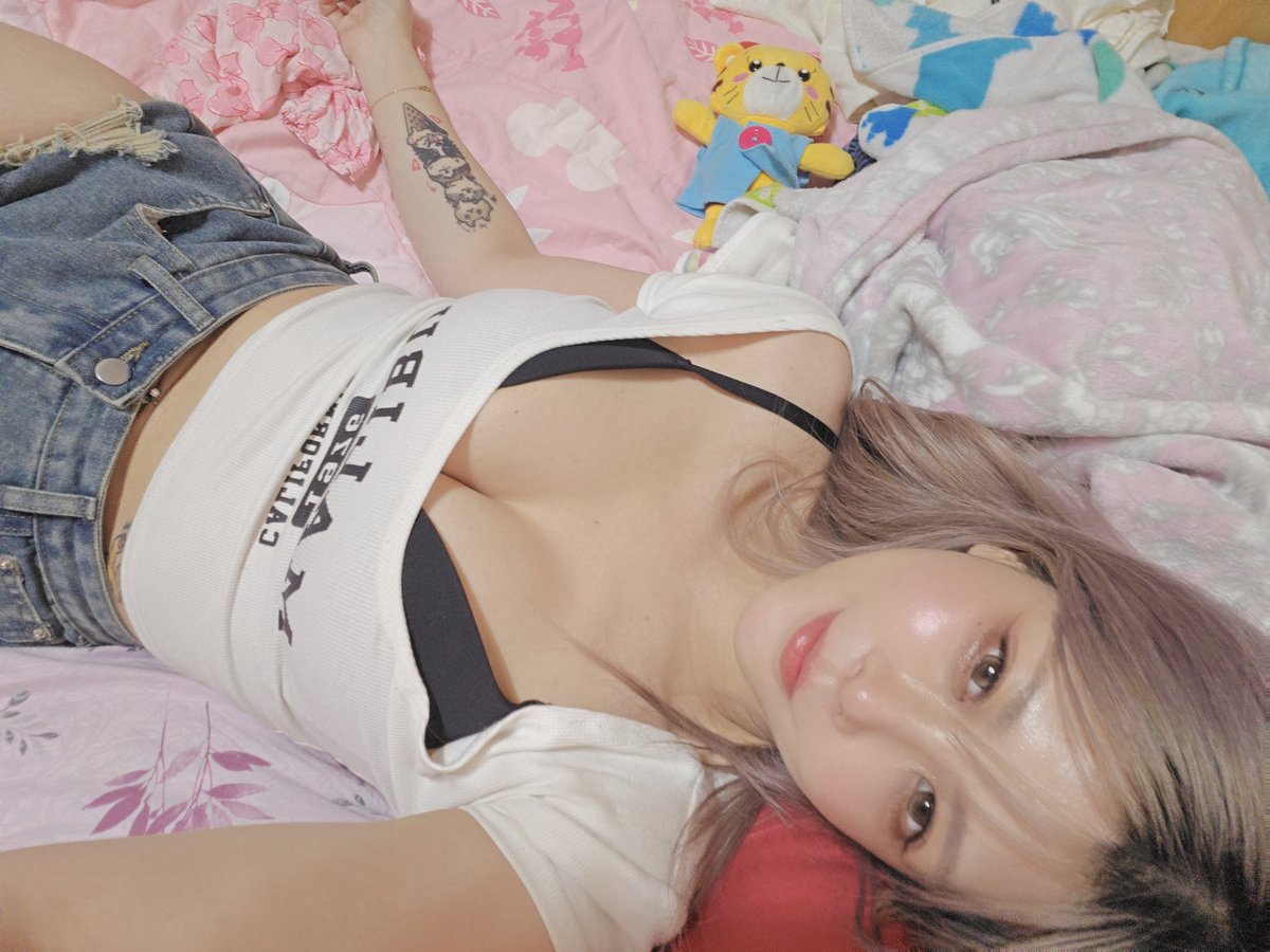 NatashaLee tweet media