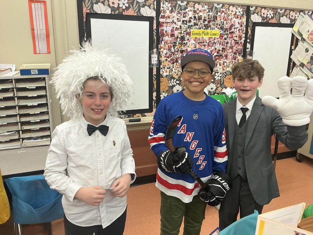 PEARLS_YPS's tweet photo. Our 4th grade students brought history to life through an incredible Wax Museum project! 

Students researched historical figures, wrote about their accomplishments, and then stepped into character by dressing as the individuals they studied. https://t.co/rErRmygioe