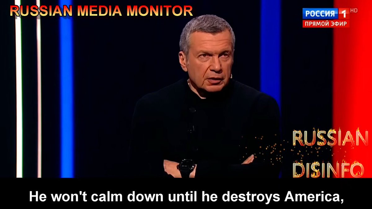 Julia Davis tweet media