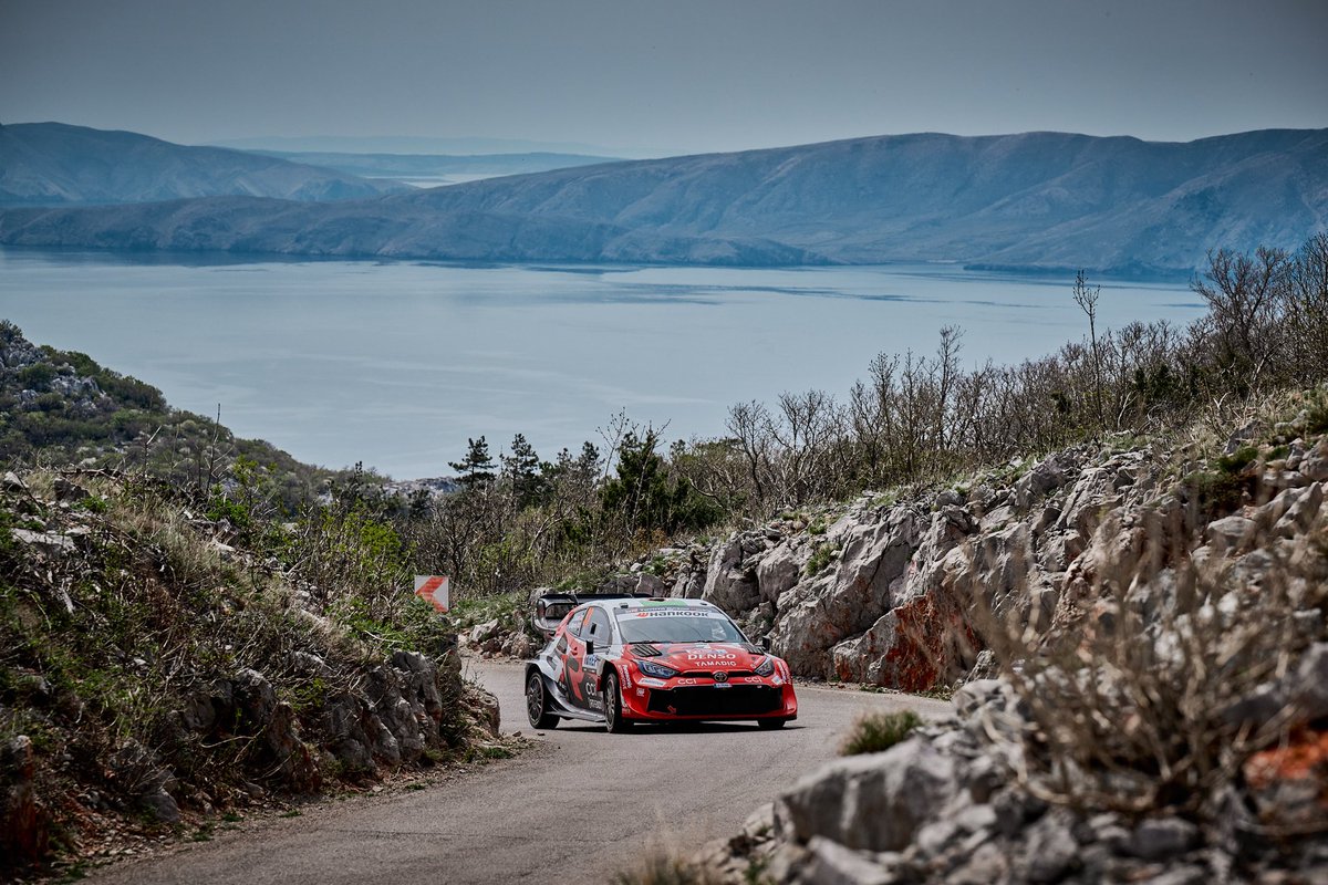 croatia_rally's tweet photo. Perfect backdrops of Croatia Rally – on both road sections and special stages. 🏁
Breathtaking views and unforgettable scenery – a rally to remember.

#visitkvarner #visitnovivinodolski

📷 @milizg https://t.co/rT08CYfhzQ