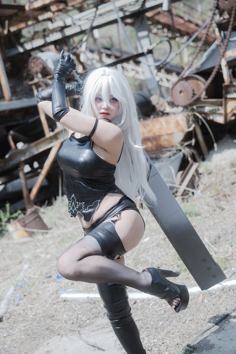 ウウン tweet media