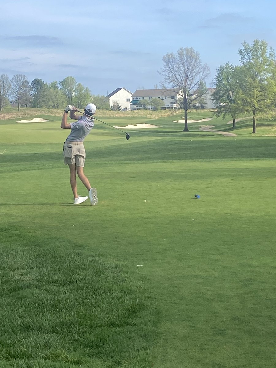 Great day at Winghaven for the boys! A good team score of 328 an a season low 76 by Caden Bergfeld!!  ⛳️ 🔥