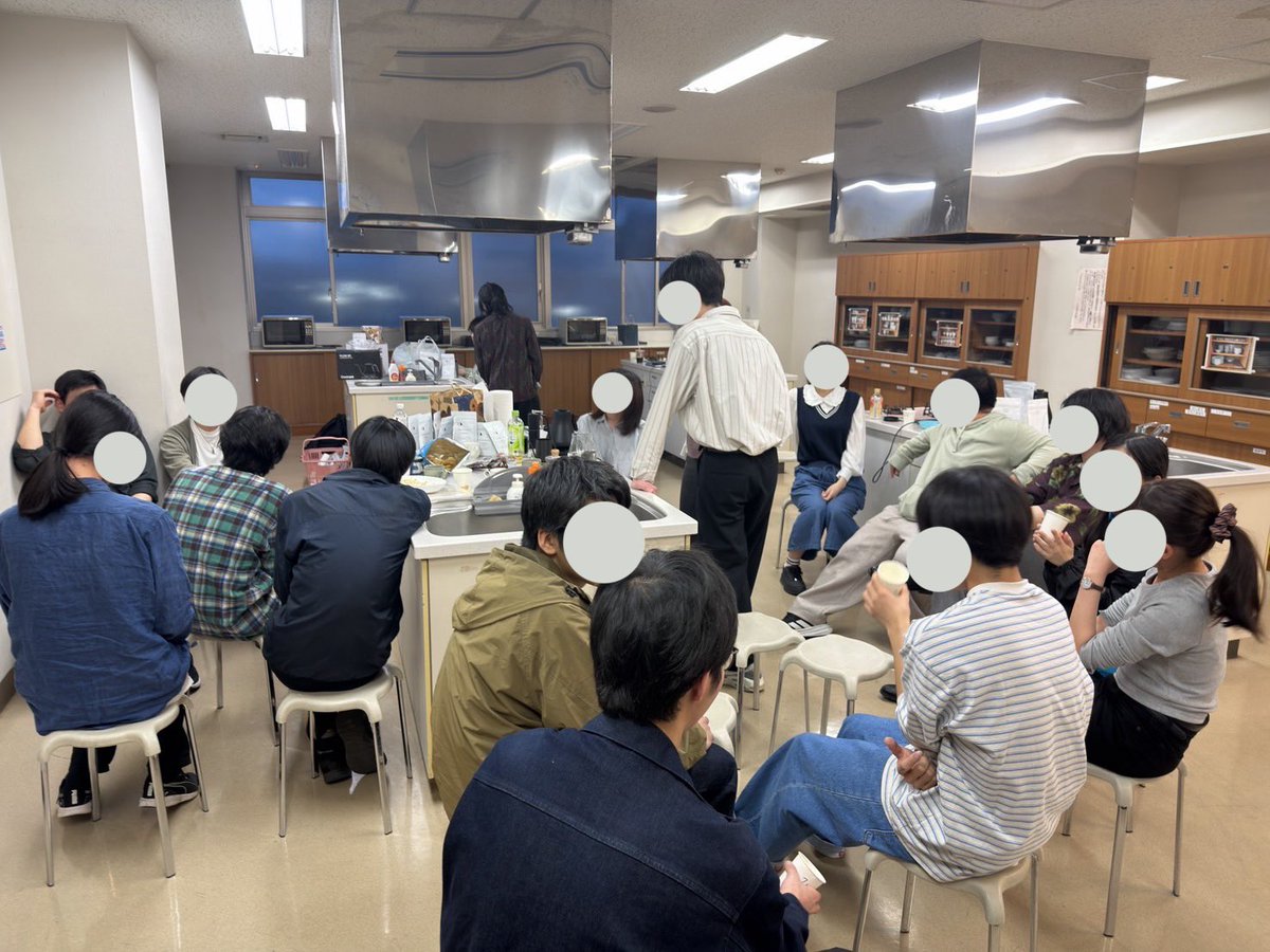 saidaicoffee's tweet photo. 第1回の新歓終了しました！
30名以上の参加者で大盛況でした🫶参加していただいた方ありがとうございました🍀

第2回は明後日16日(木)の14:00~20:00
第3回は来週22日(水)の14:00~20:00です。是非お越しください！

新歓は何回参加していただいても大丈夫です‼️リピート大歓迎です🔁

#春から埼大 https://t.co/c7jq5oFUoQ