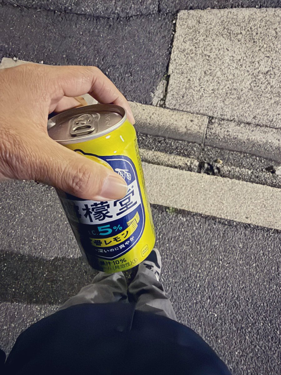 べーしょー tweet media