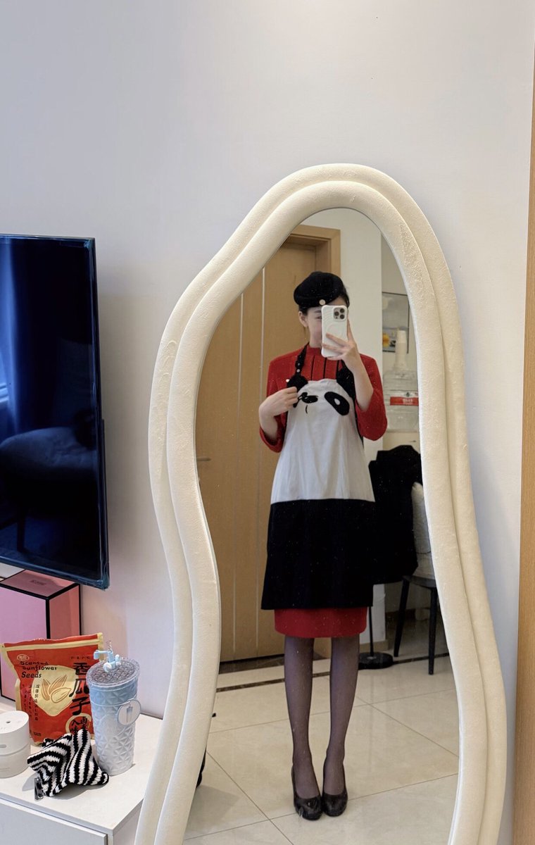 川航空姐 菲菲 tweet media