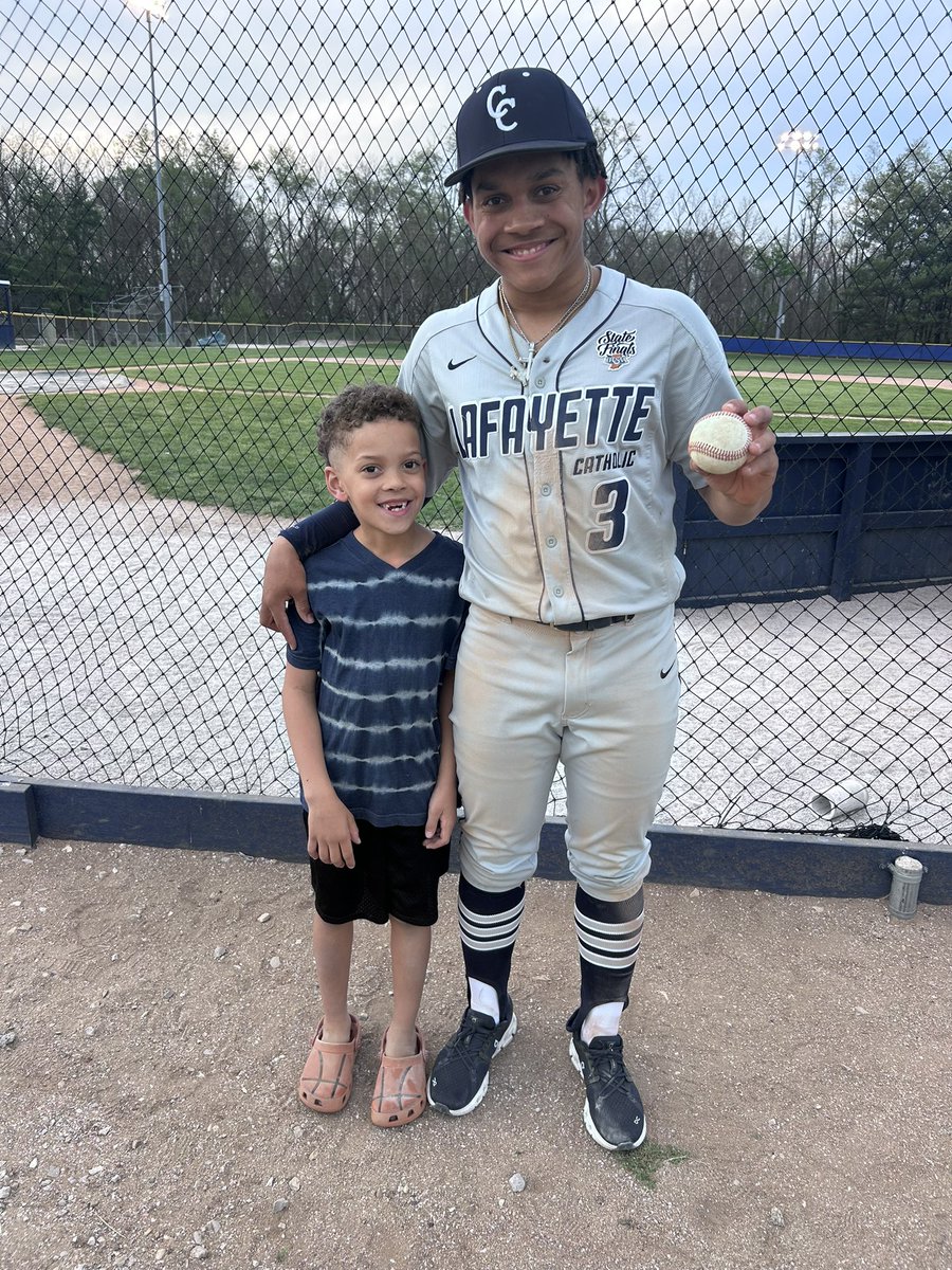 BeebsW's tweet photo. Congrats @WhitfordLj2009 on your first high school home run! So excited for you! https://t.co/ZLMKcEKjtY