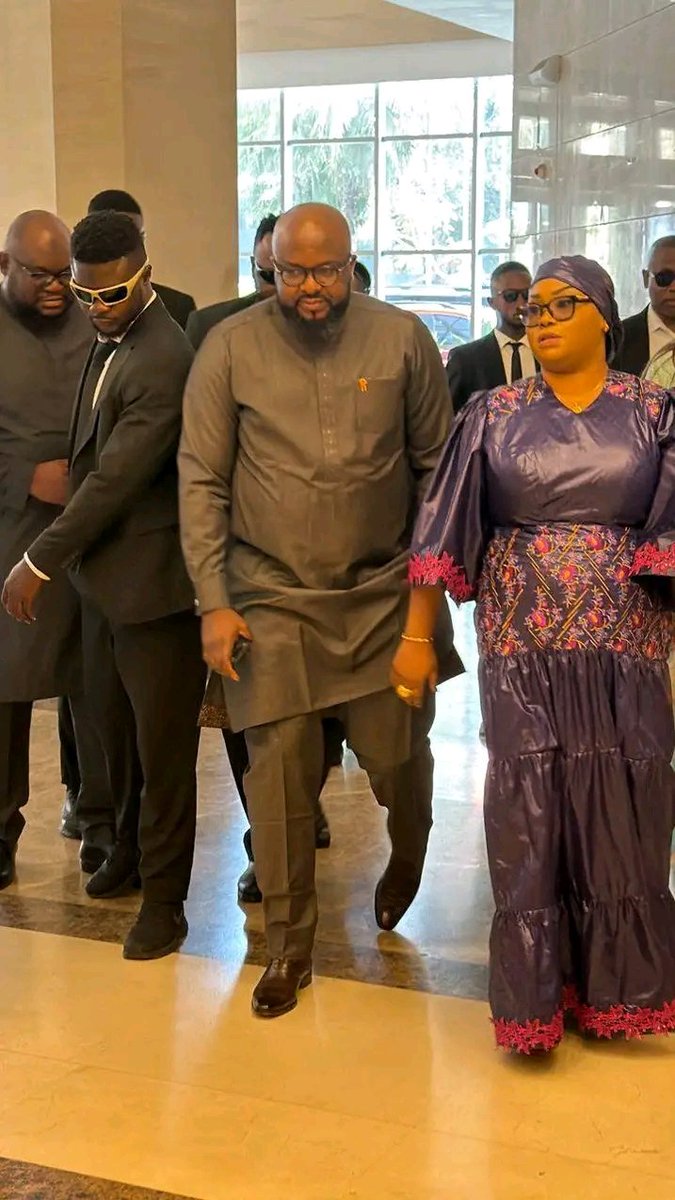 daye_med's tweet image. 🇬🇳#Simandou2040 #Program : Réforme des codes d'investissement.
Aujourd'hui, jour historique : La Guinée a entamé la révision de son code des investissements sous l'impulsion du président MAMADI DOUMBOUYA @presi_doumbouya , visant un cadre plus moderne lisible et attractif.