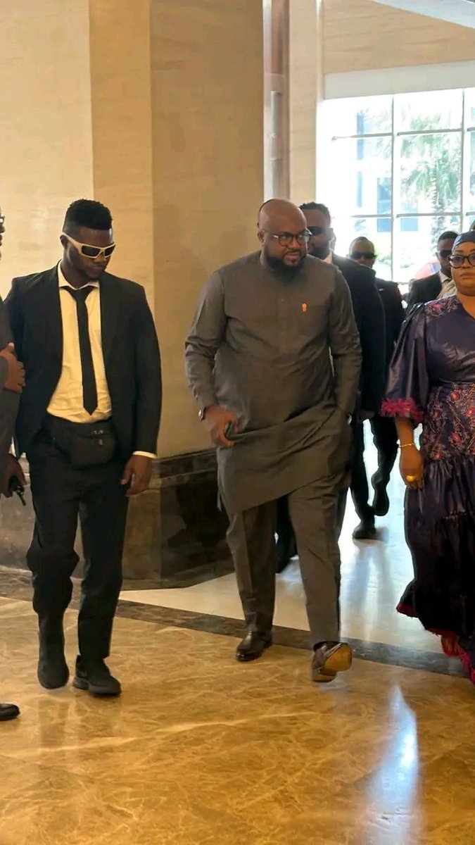 daye_med's tweet image. 🇬🇳#Simandou2040 #Program : Réforme des codes d'investissement.
Aujourd'hui, jour historique : La Guinée a entamé la révision de son code des investissements sous l'impulsion du président MAMADI DOUMBOUYA @presi_doumbouya , visant un cadre plus moderne lisible et attractif.