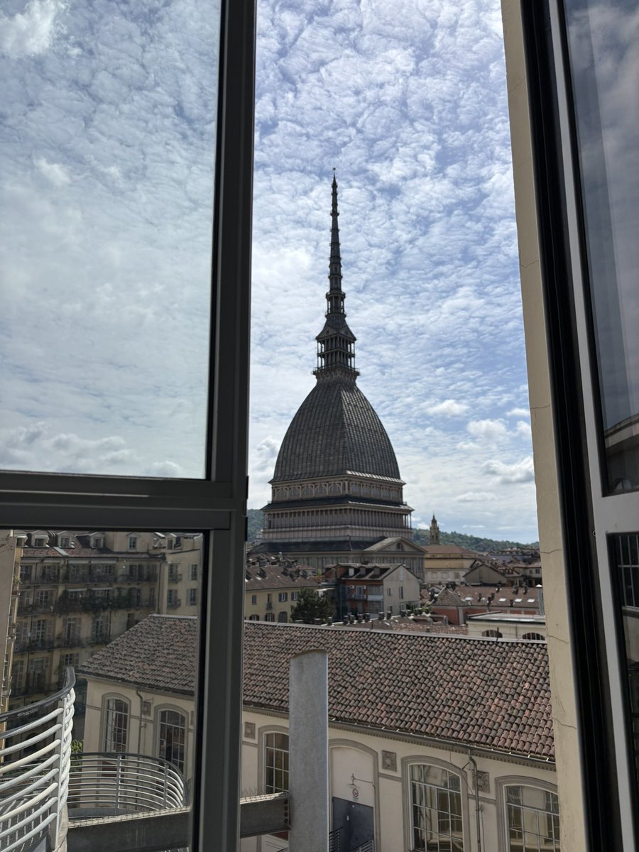 Andrea 🖤 tweet media