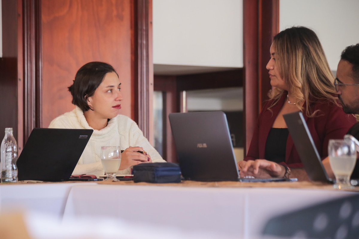 MinAgricultura's tweet image. #Agenda 🗓️ | Continuando con su agenda en Nariño, desde Ipiales la ministra @MCarvajalinoV sostuvo un encuentro con Prinith Jurado, secretaria de Agricultura y Desarrollo Rural del departamento, para analizar la situación actual del sector agropecuario. 🫱🏼‍🫲🏽

En la agenda: revisión