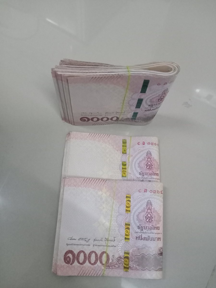 แค่เหงา...ในมุมมืด tweet media