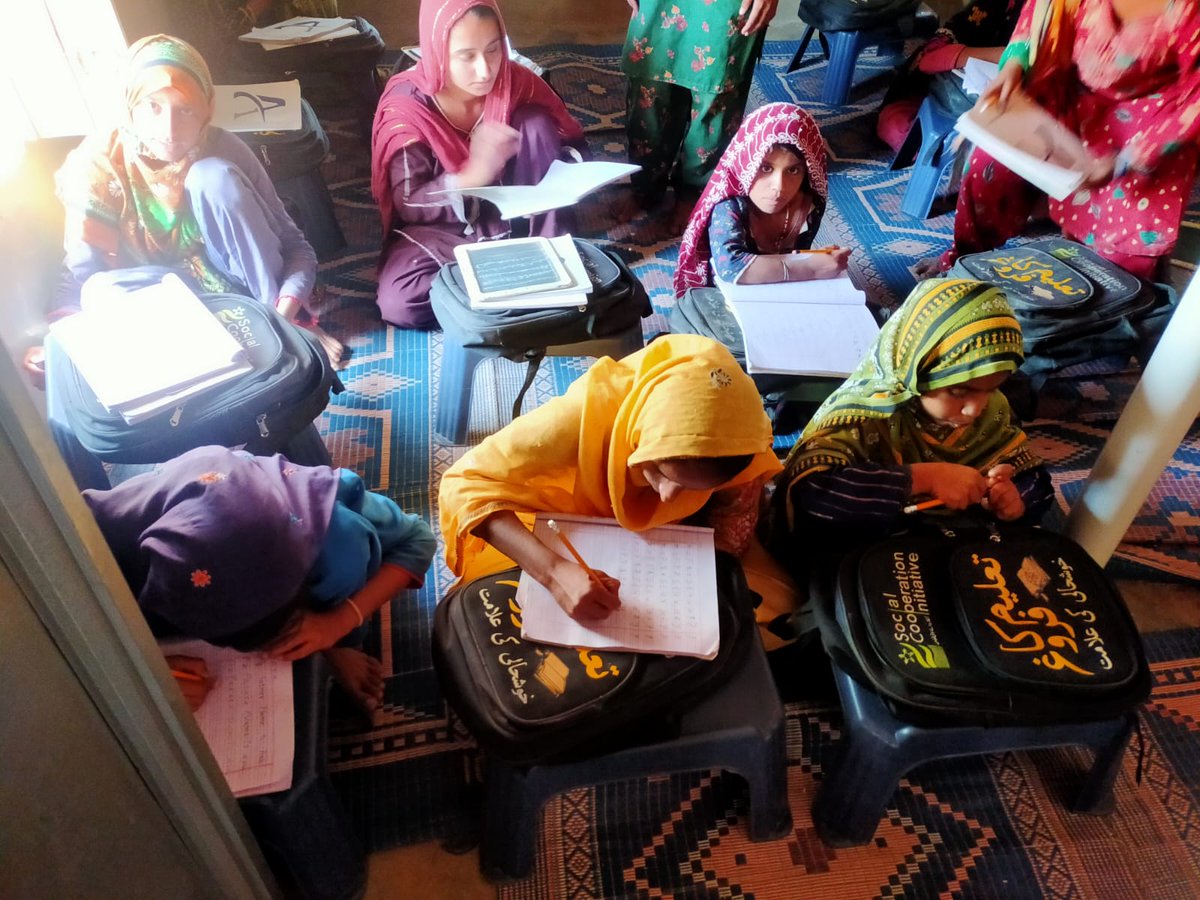 SCIPAKISTAN's tweet photo. SCI is driving systems change in Tharparkar by tackling the root causes of child marriage through girls’ education and livelihoods. From enrolling out-of-school girls to community learning centers and norm change, we are seeing real shifts in attitudes and opportunities. https://t.co/xgQwo0jDIG