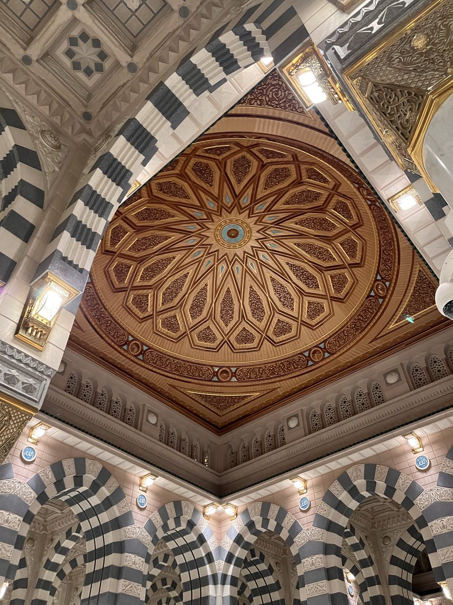 Nazl1Demiroglu's tweet photo. Sanat islam içindir. https://t.co/9fAPDsSzZo