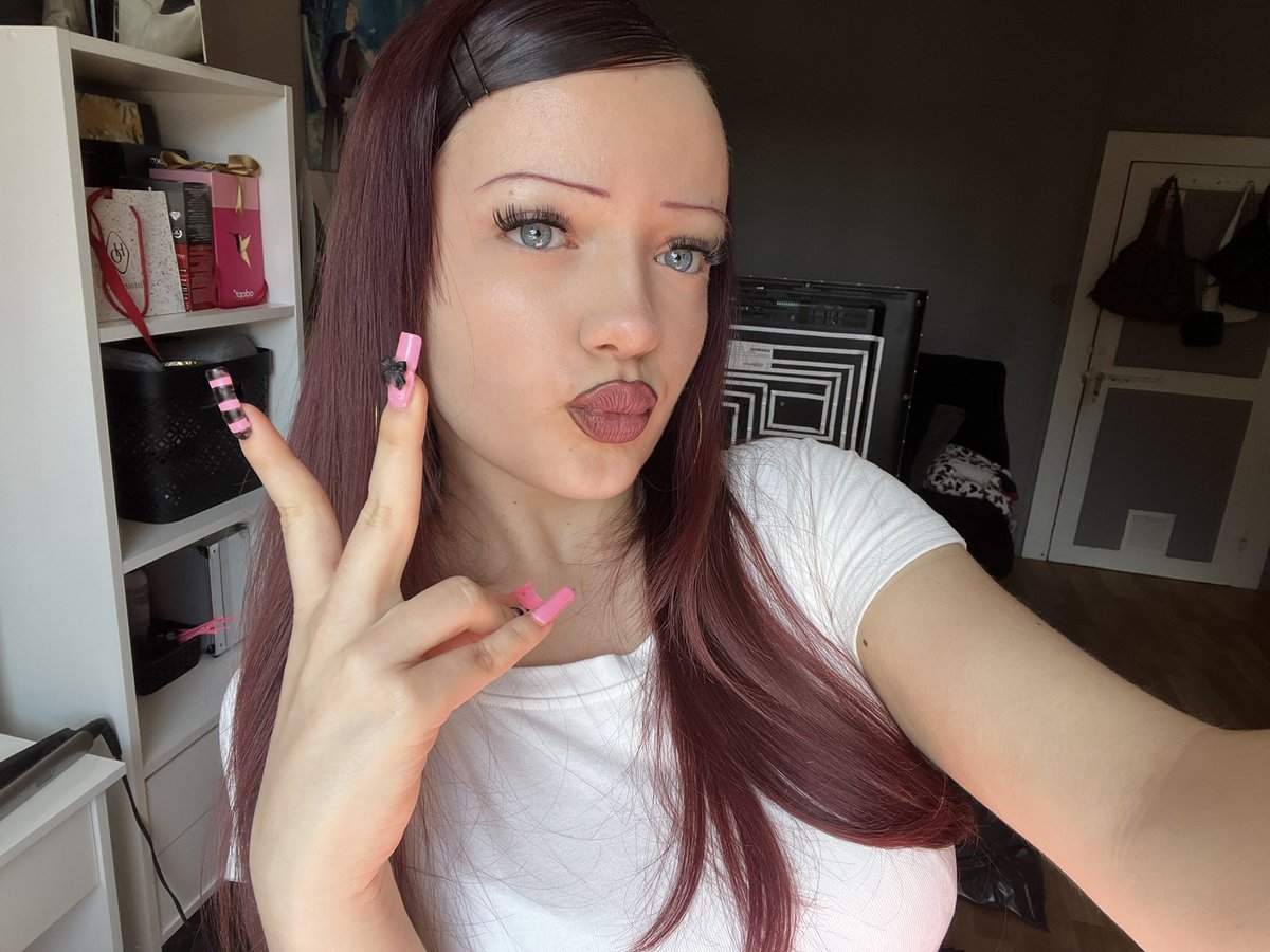 jetaimemilanezie67 tweet media