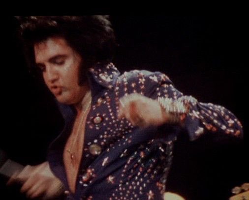 CoryKarma's tweet image. “For those of you that can't see this is an owl" 

#Elvis April 14th 1972 🎶
Greensboro, North Carolina