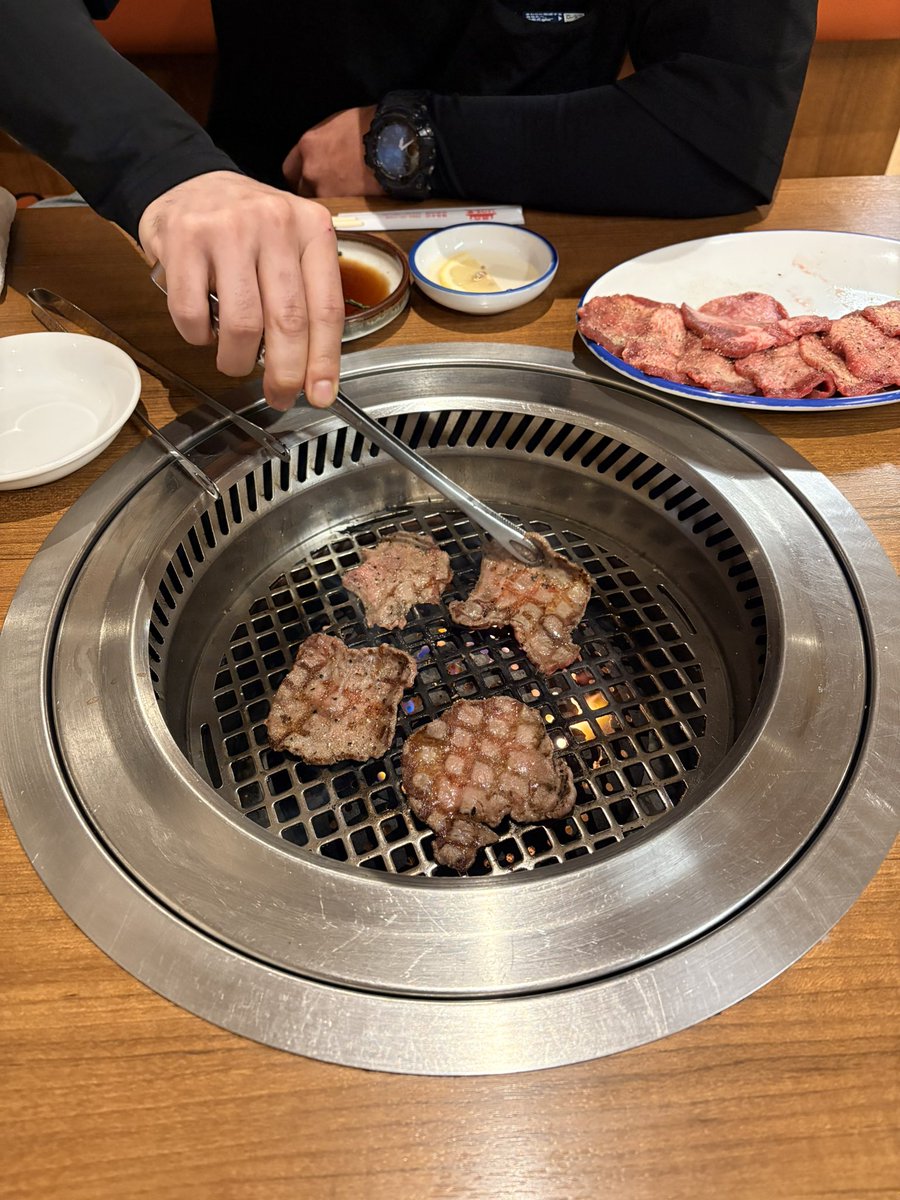 めじろん tweet media
