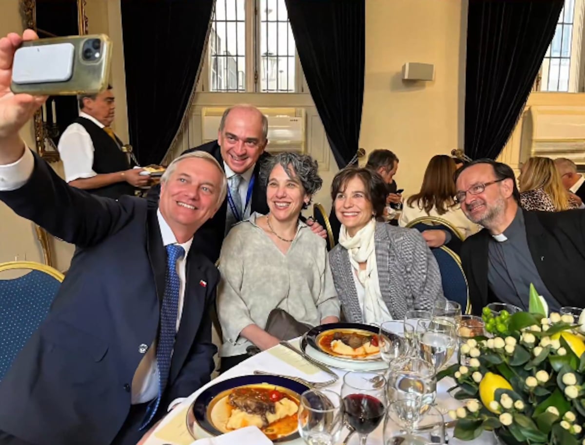 POLITICIDA tweet media